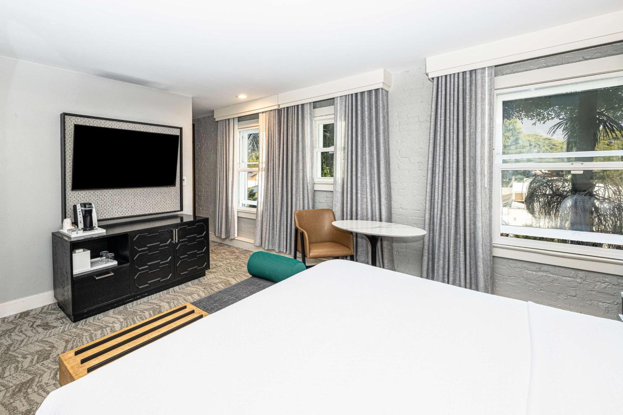 Hotel Virginia Santa Barbara, Tapestry Collection By Hilton Exteriér fotografie