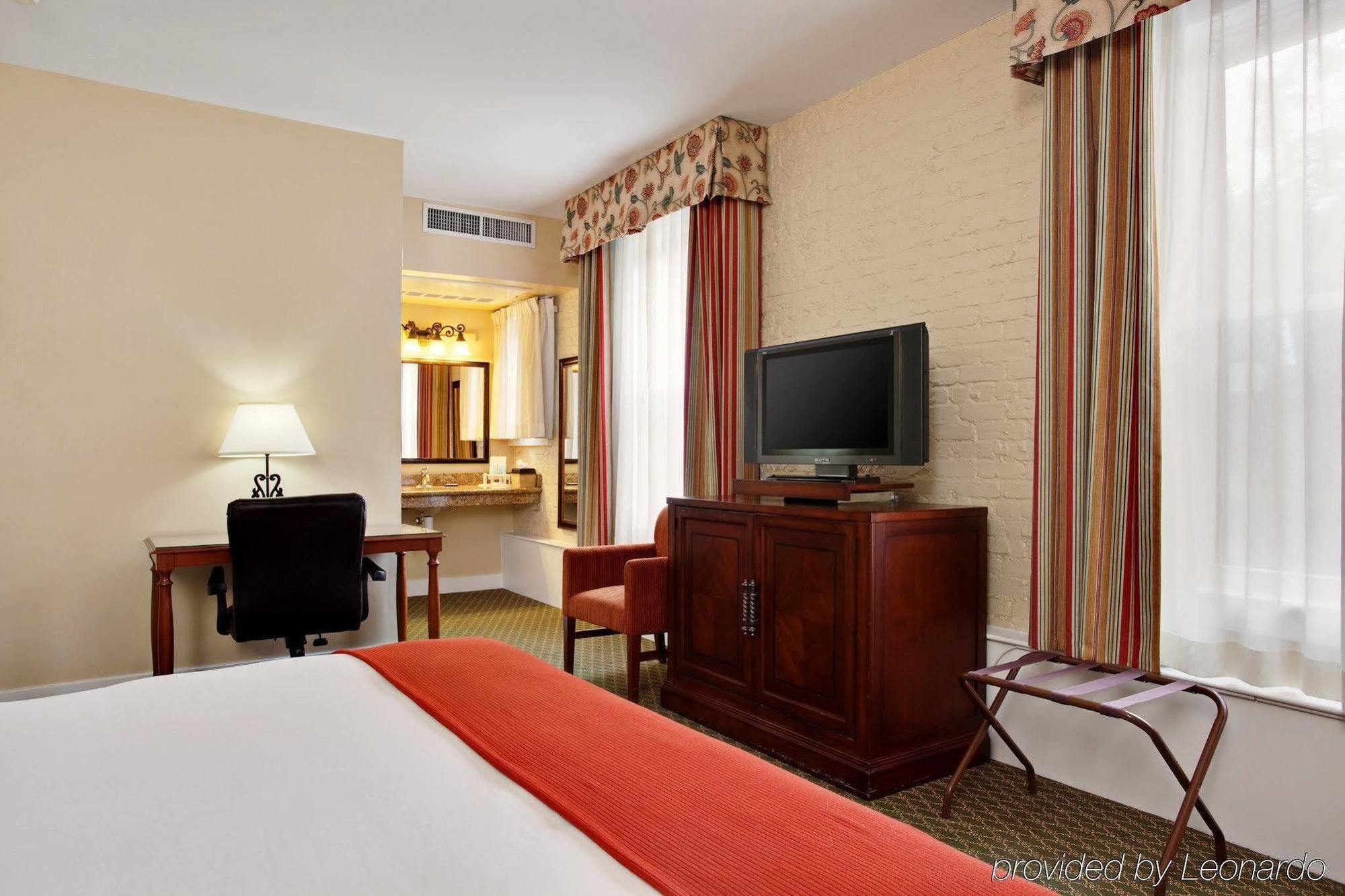 Hotel Virginia Santa Barbara, Tapestry Collection By Hilton Pokoj fotografie